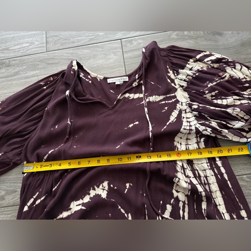 Young Fabulous & Broke|Plum & tan Tie-Dye V-Neck balloon sleeve blouse•••LARGE - Picture 8 of 10